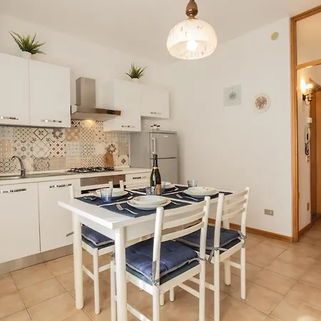 Apartamento In Centro E Al Mare - Casa Con Terrazzo E Netflix Cattolica